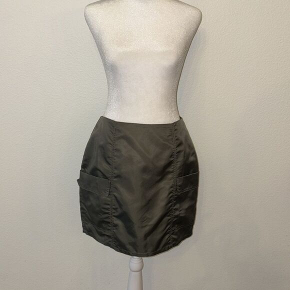 Superdown Tanya Olive cargo Mini Skirt - Picture 4 of 4